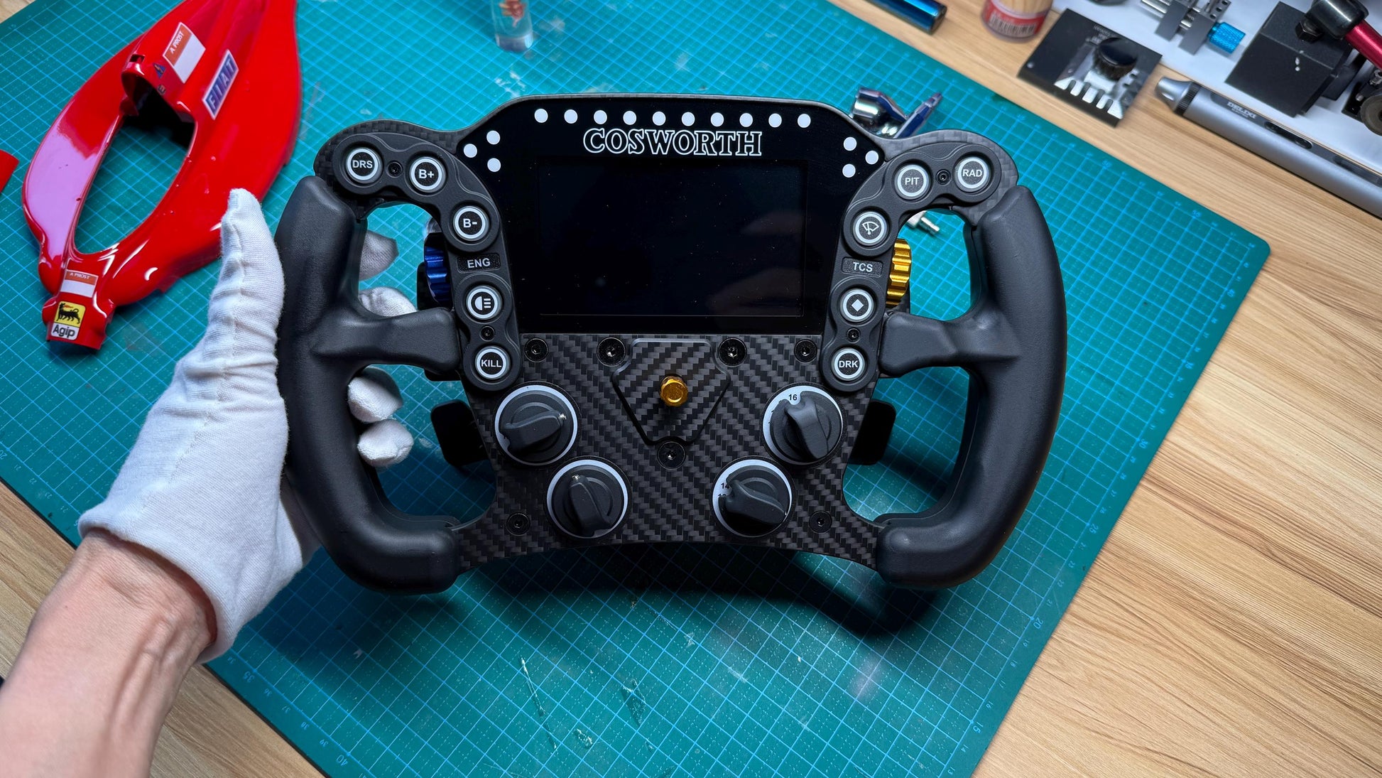 LMP2 Pro sim racing wheel — carbon fiber construction detail